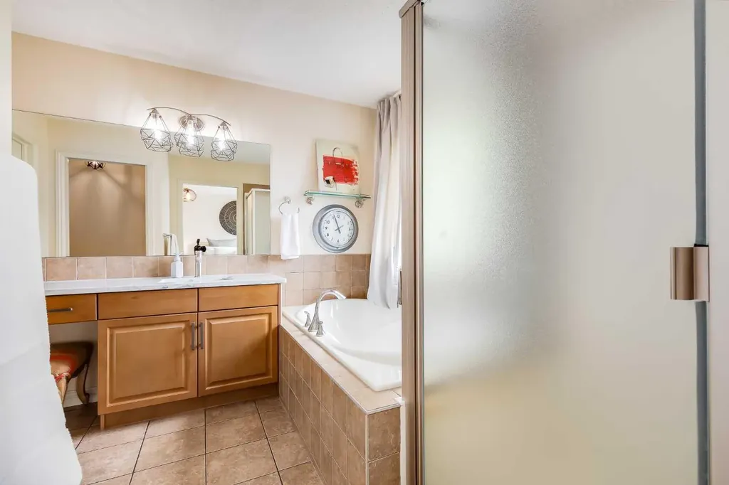 1437 Kings Heights Boulevard SE Airdrie AB T4A 0A1