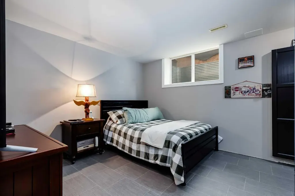 1437 Kings Heights Boulevard SE Airdrie AB T4A 0A1