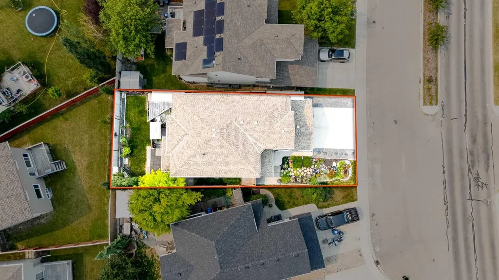 1437 Kings Heights Boulevard SE Airdrie AB T4A 0A1