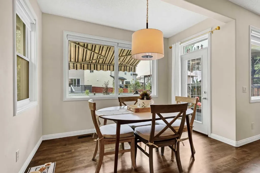 1437 Kings Heights Boulevard SE Airdrie AB T4A 0A1