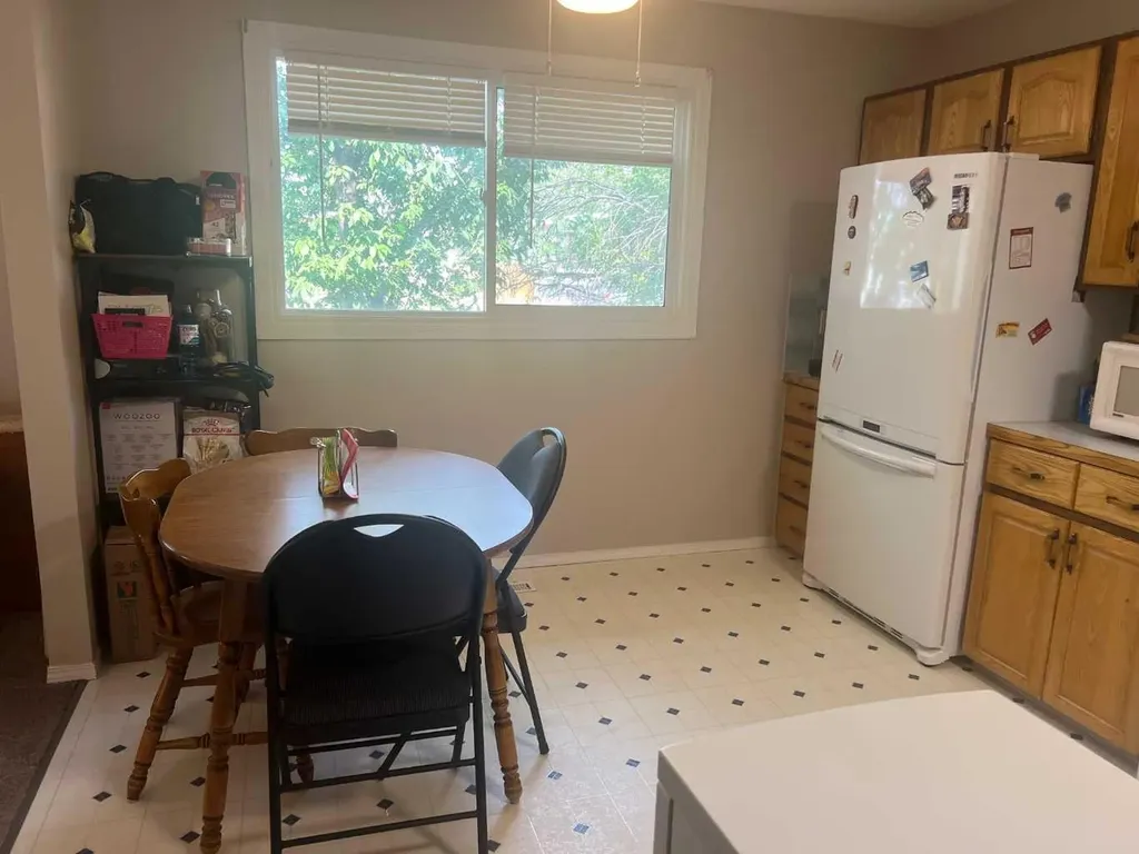 5811A 50 Street N Taber AB T1G 1K6