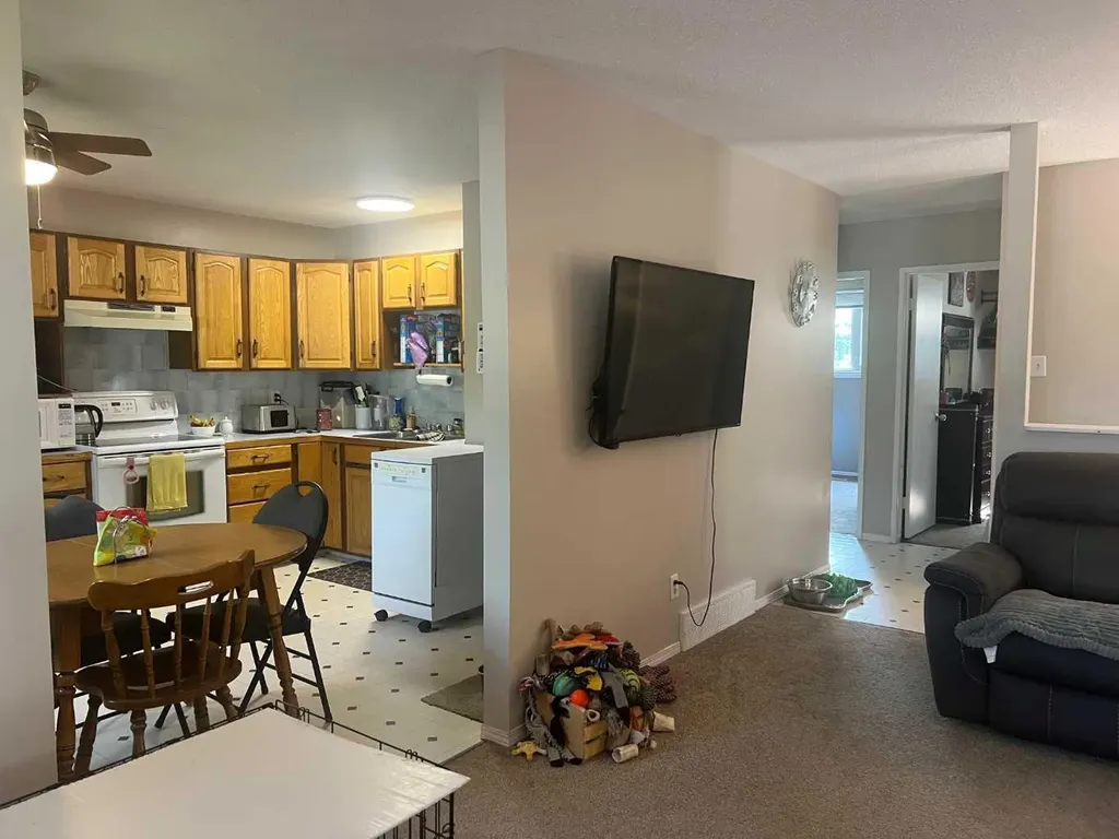 5811A 50 Street N Taber AB T1G 1K6