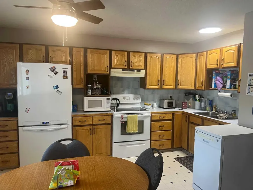 5811A 50 Street N Taber AB T1G 1K6