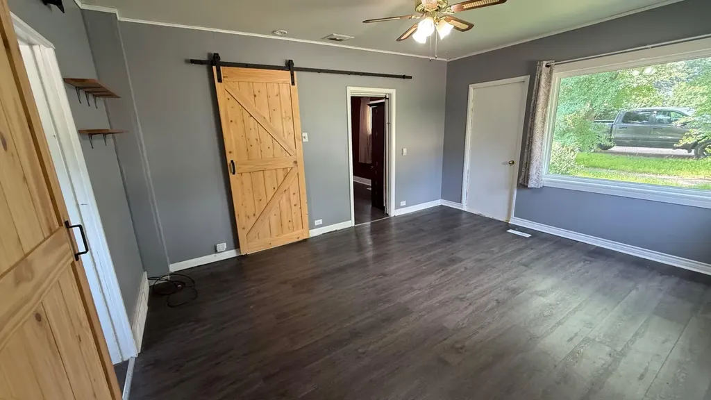 239 2 Avenue Hanna AB T0J 0T0