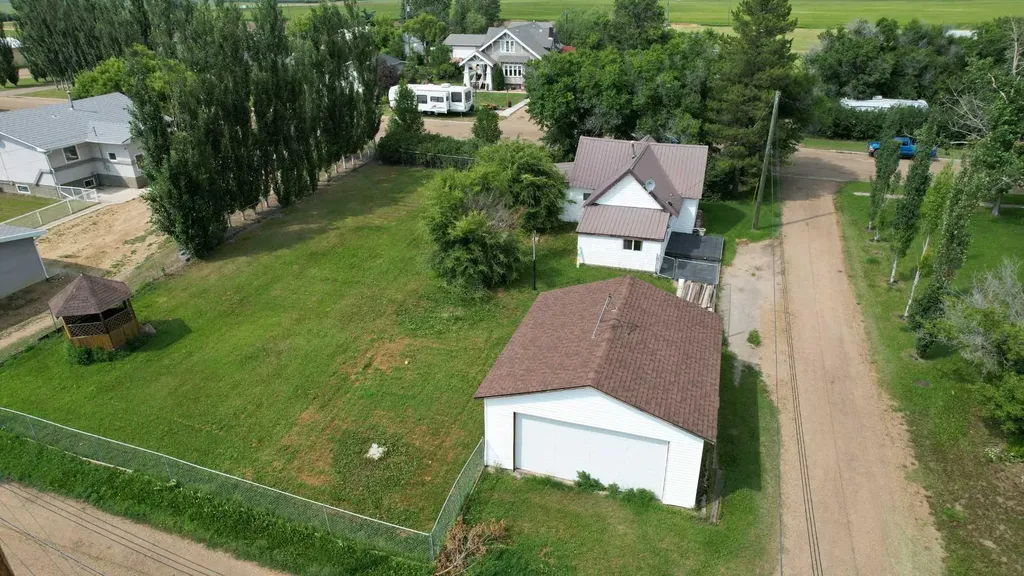 239 2 Avenue Hanna AB T0J 0T0