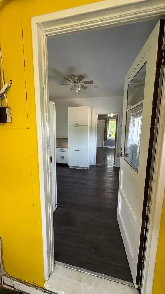 239 2 Avenue Craigmyle AB T0J 0T0