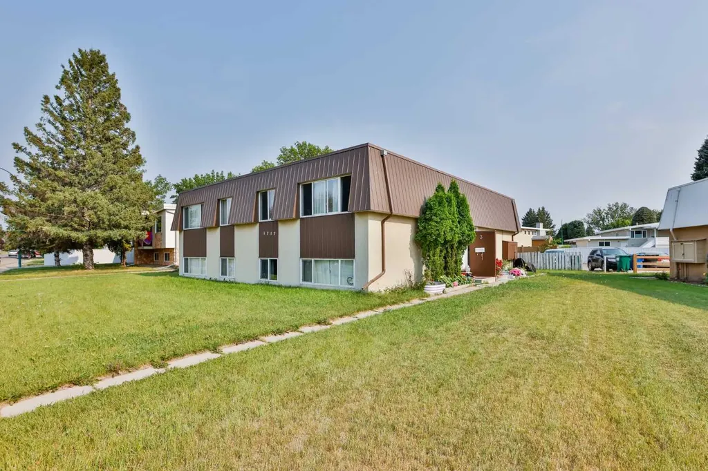 1717 St Edward Boulevard N Lethbridge AB T1H 1X2