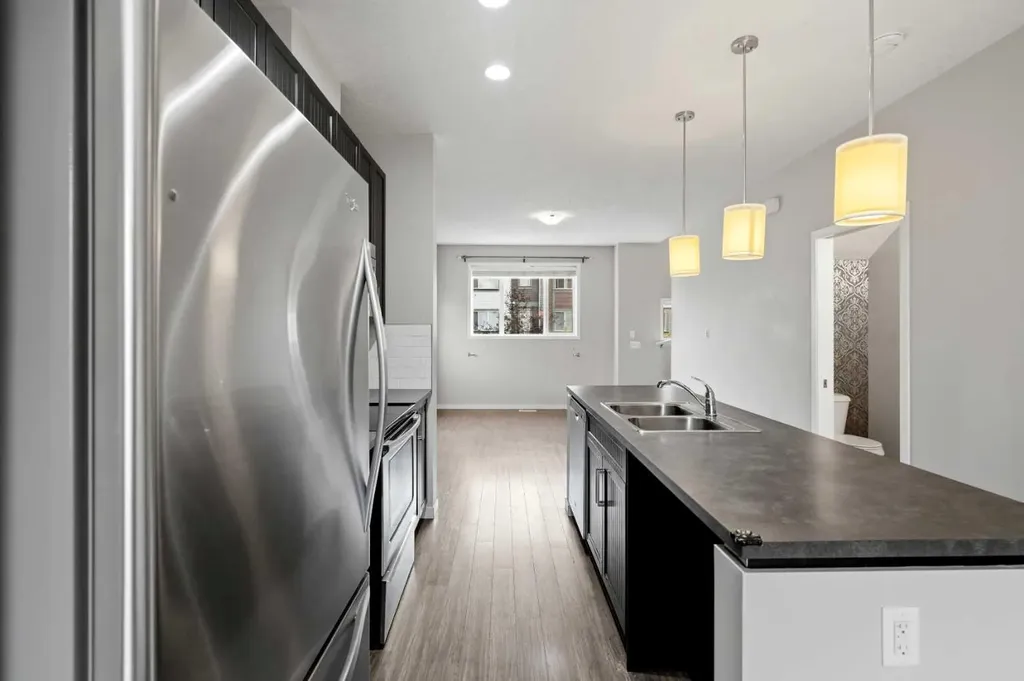 656 Copperpond Boulevard SE Calgary AB T2Z 5B9