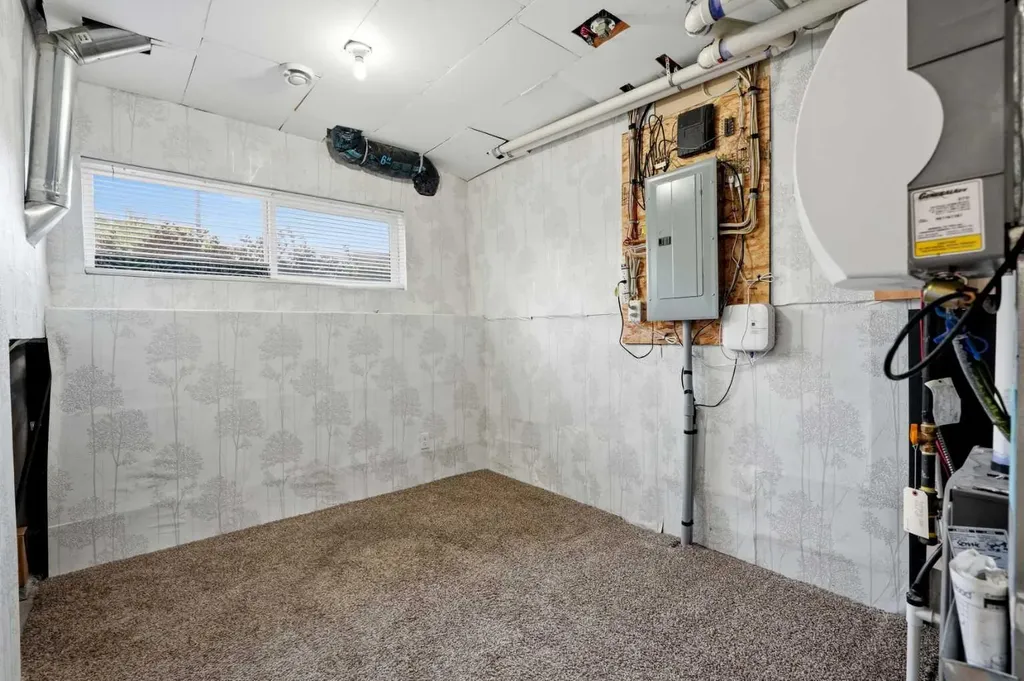 656 Copperpond Boulevard SE Calgary AB T2Z 5B9