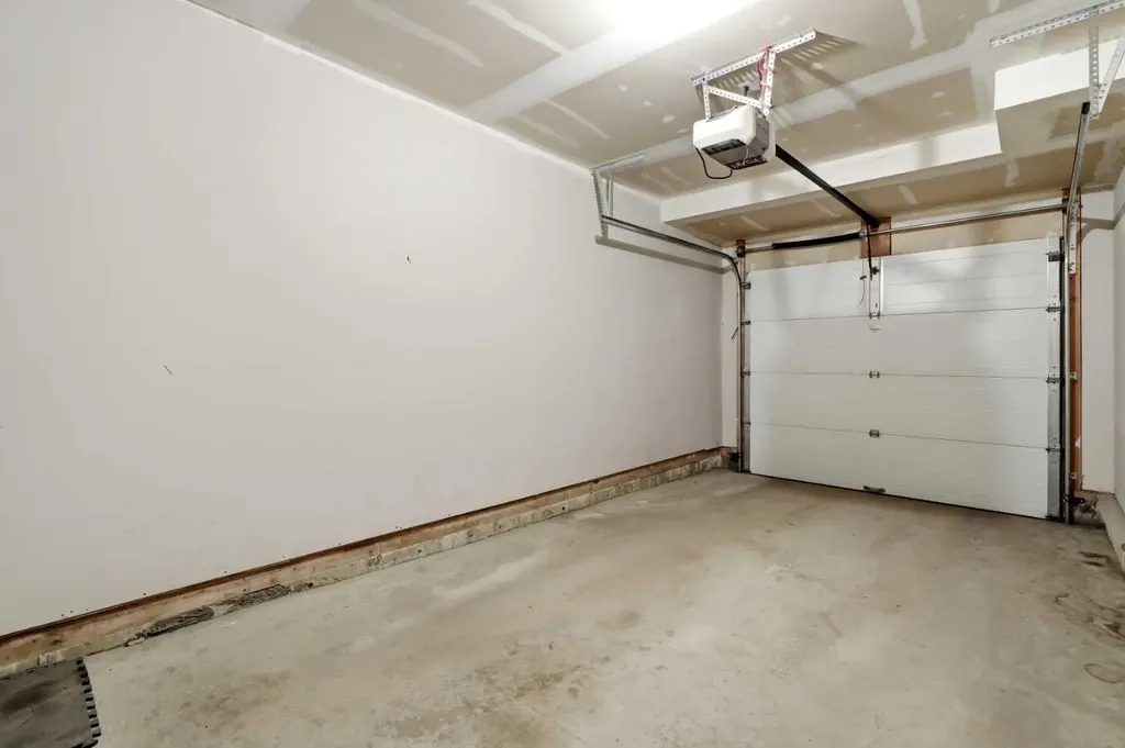 656 Copperpond Boulevard SE Calgary AB T2Z 5B9