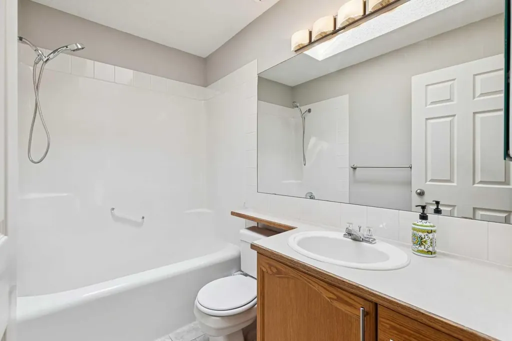 159 Woodbend Way Okotoks AB T1S 1M7