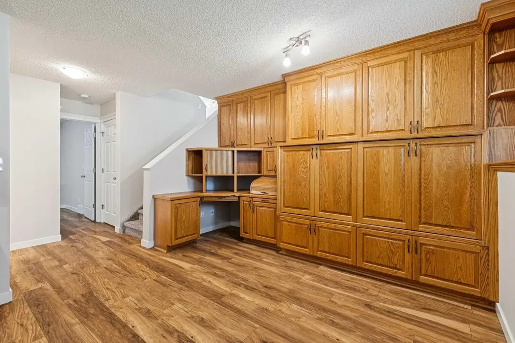 159 Woodbend Way Okotoks AB T1S 1M7