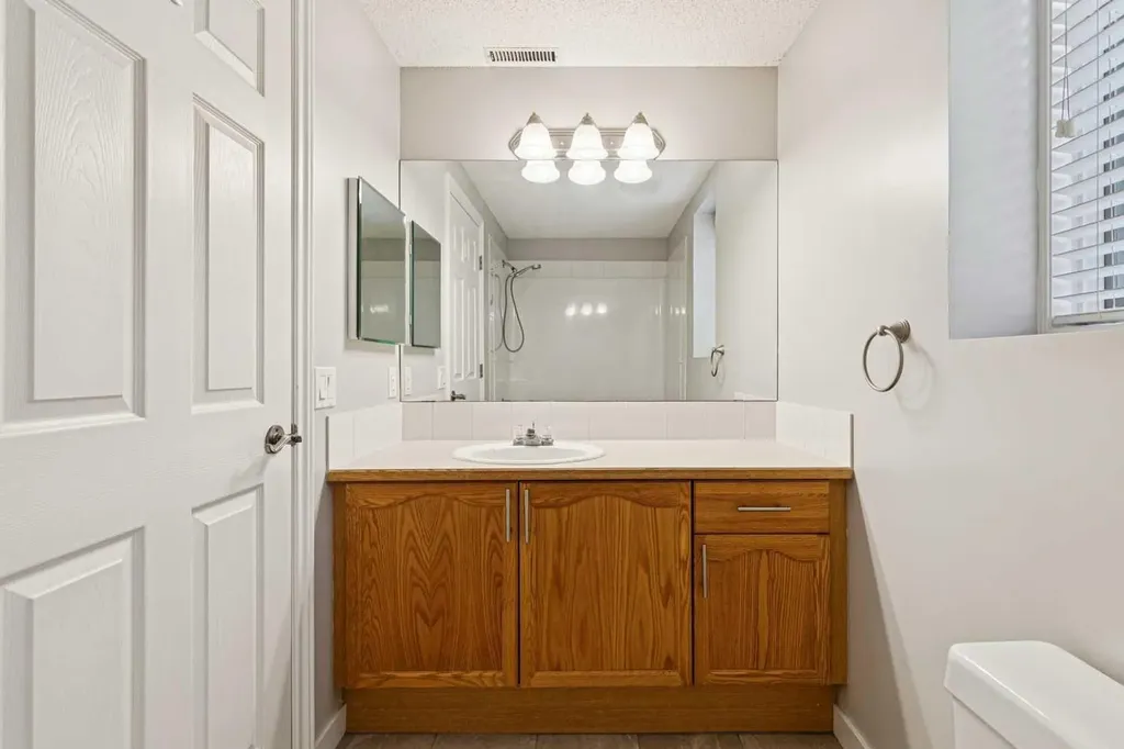 159 Woodbend Way Okotoks AB T1S 1M7