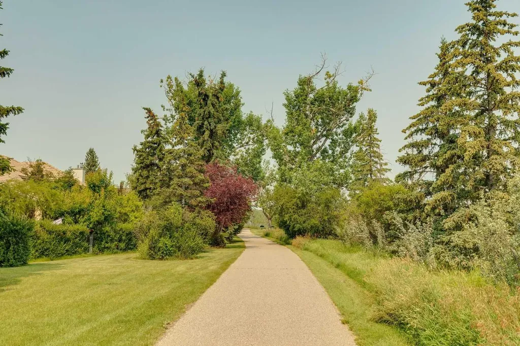 159 Woodbend Way Okotoks AB T1S 1M7