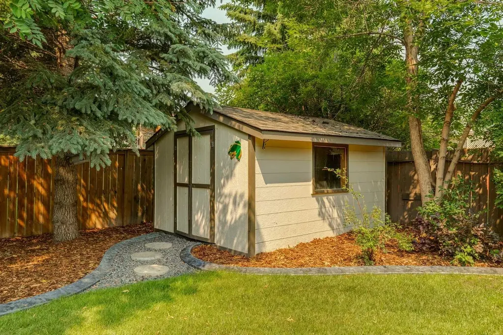 159 Woodbend Way Okotoks AB T1S 1M7