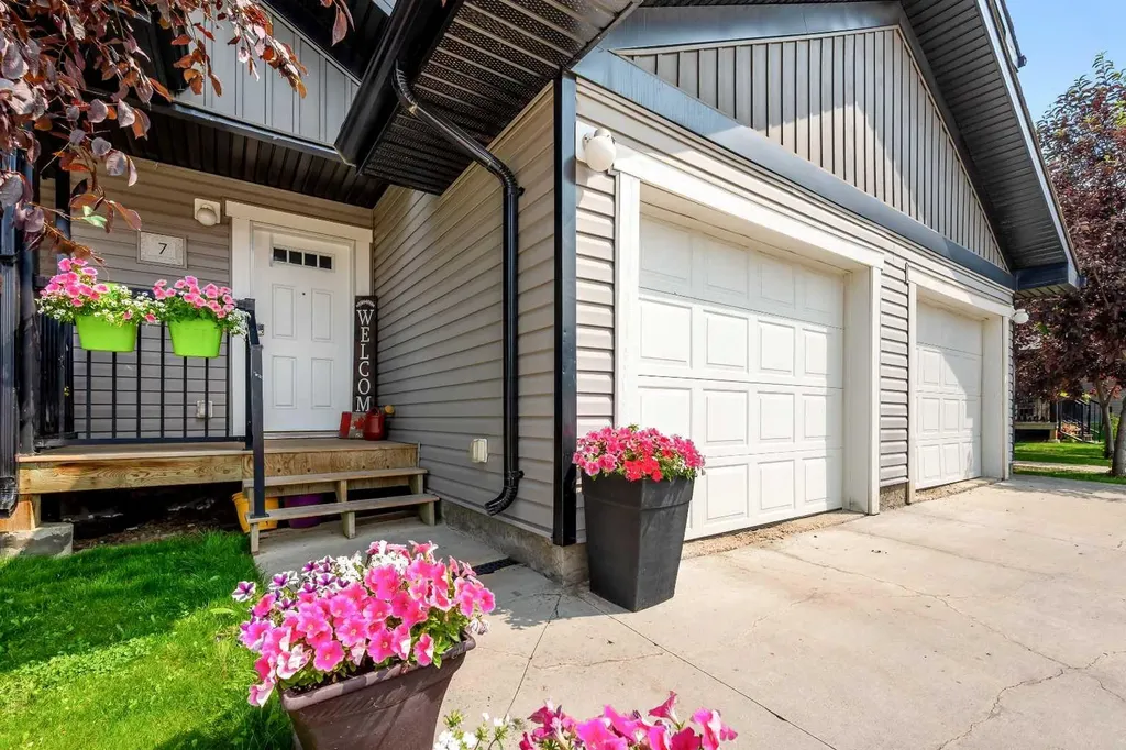 1511 47c Avenue Lloydminster SK S9V 1W7