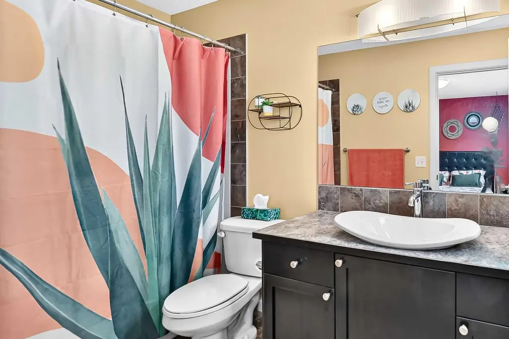 7 Crystal Shores Heights Okotoks AB T1S 2K9