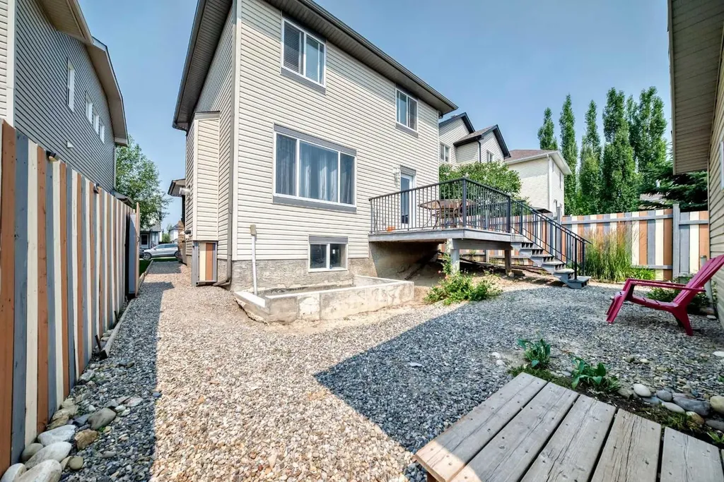 7 Crystal Shores Heights Okotoks AB T1S 2K9