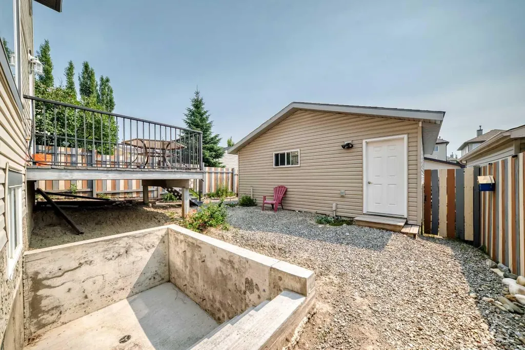 7 Crystal Shores Heights Okotoks AB T1S 2K9