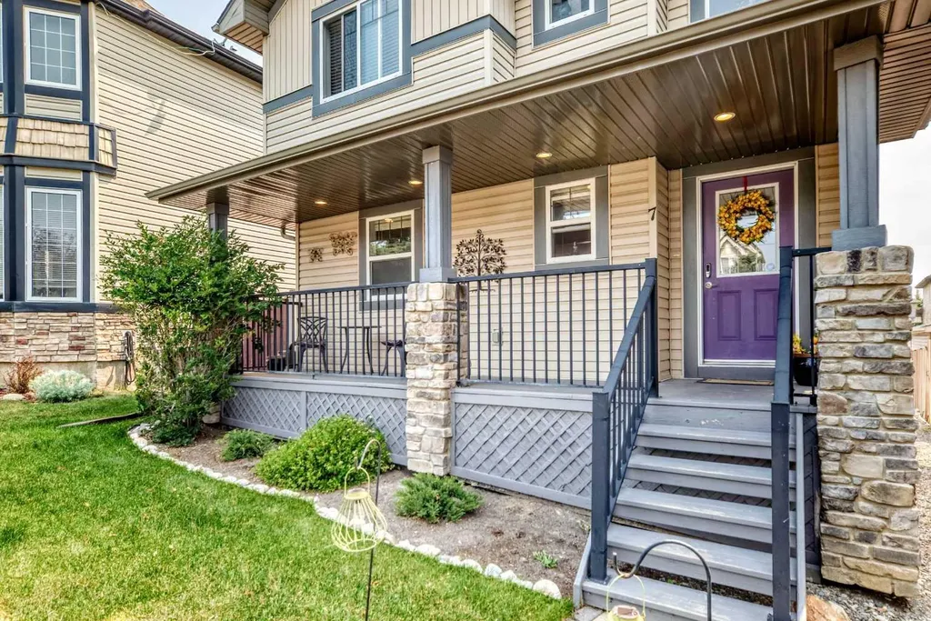 7 Crystal Shores Heights Okotoks AB T1S 2K9