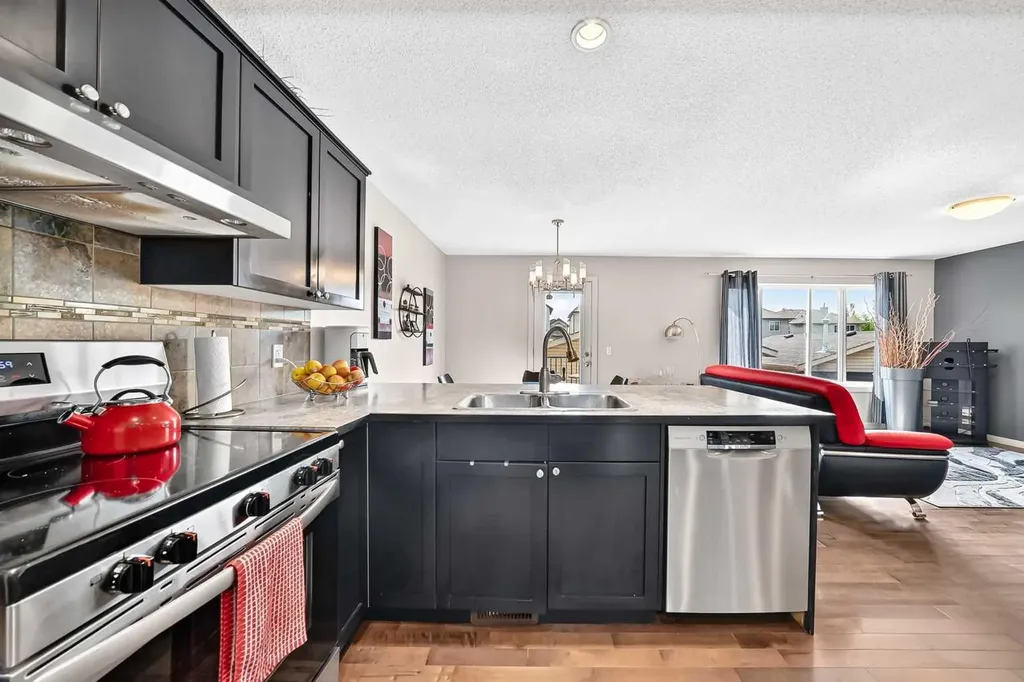 7 Crystal Shores Heights Okotoks AB T1S 2K9