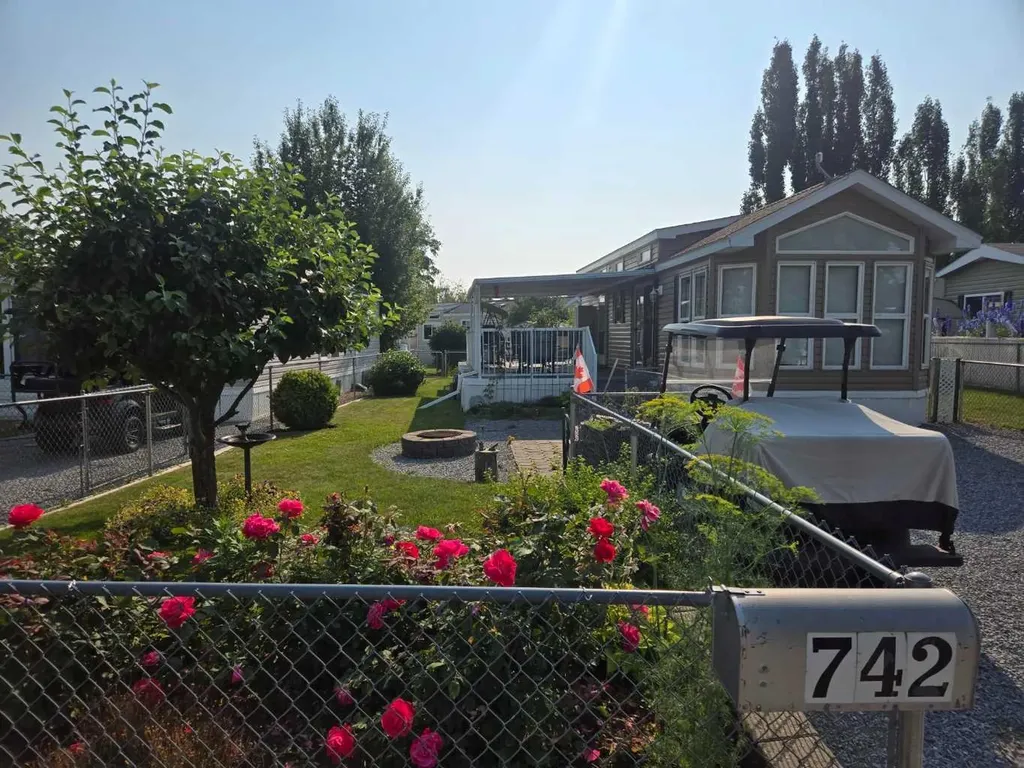 Carefree Resort Rural Red Deer County AB T4G 0K6