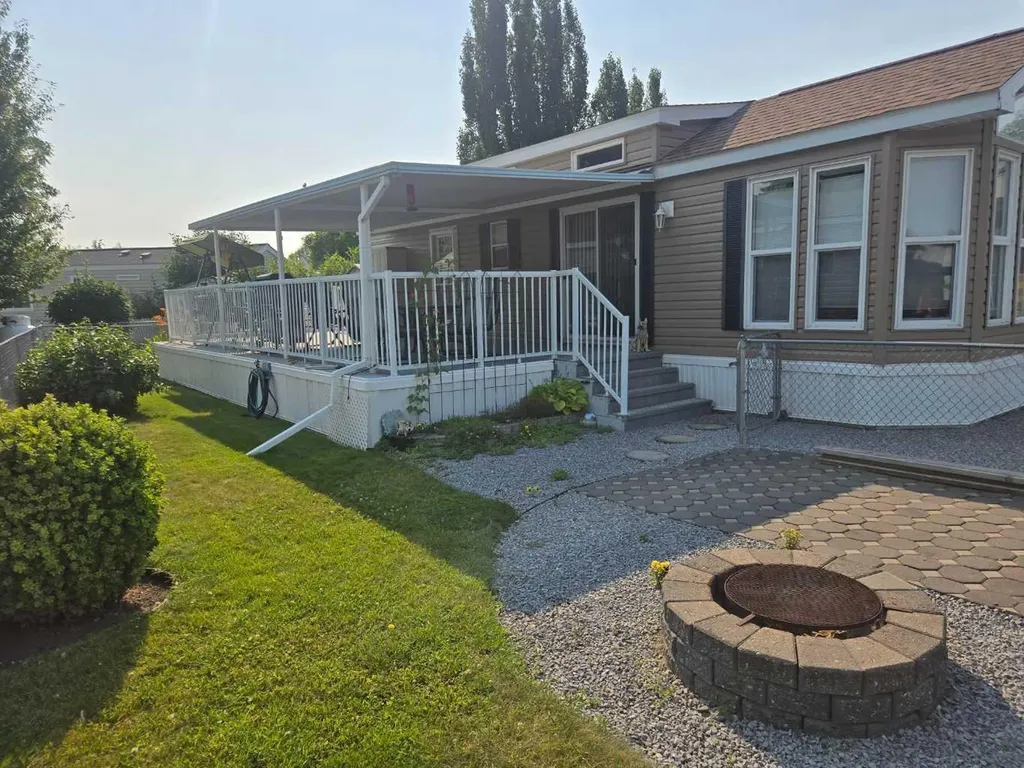 Carefree Resort Rural Red Deer County AB T4G 0K6