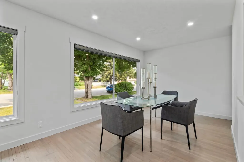 38 Westwood Drive SW Calgary AB T3C 2V7