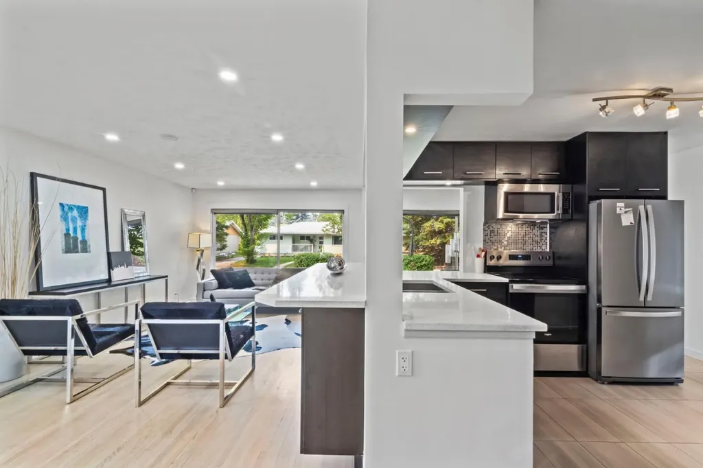 38 Westwood Drive SW Calgary AB T3C 2V7