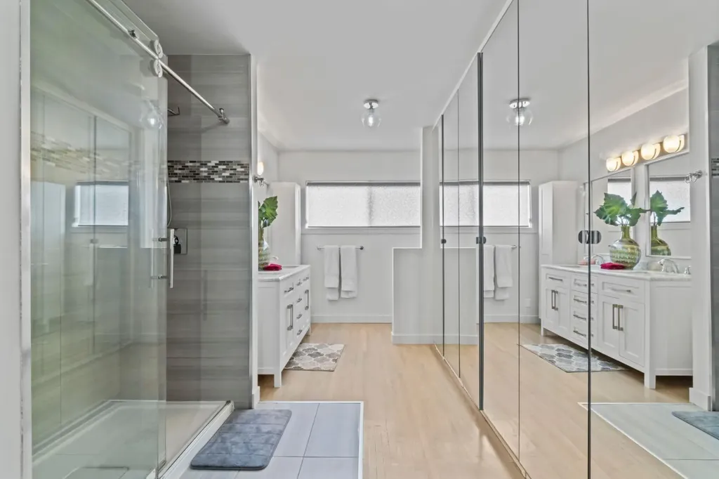 38 Westwood Drive SW Calgary AB T3C 2V7