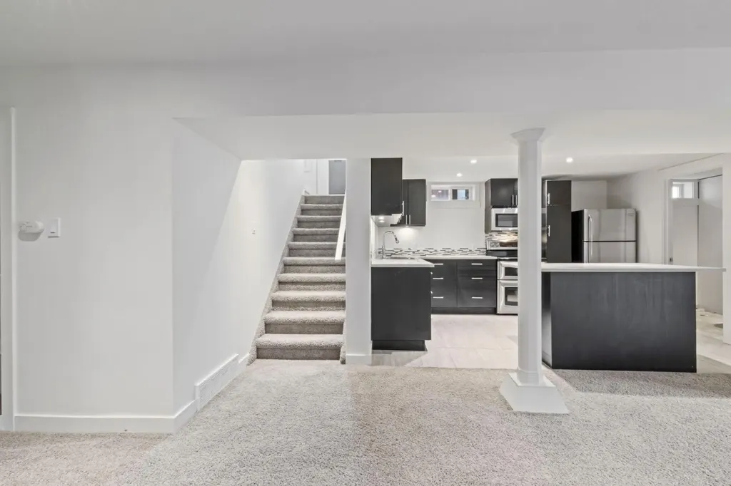 38 Westwood Drive SW Calgary AB T3C 2V7