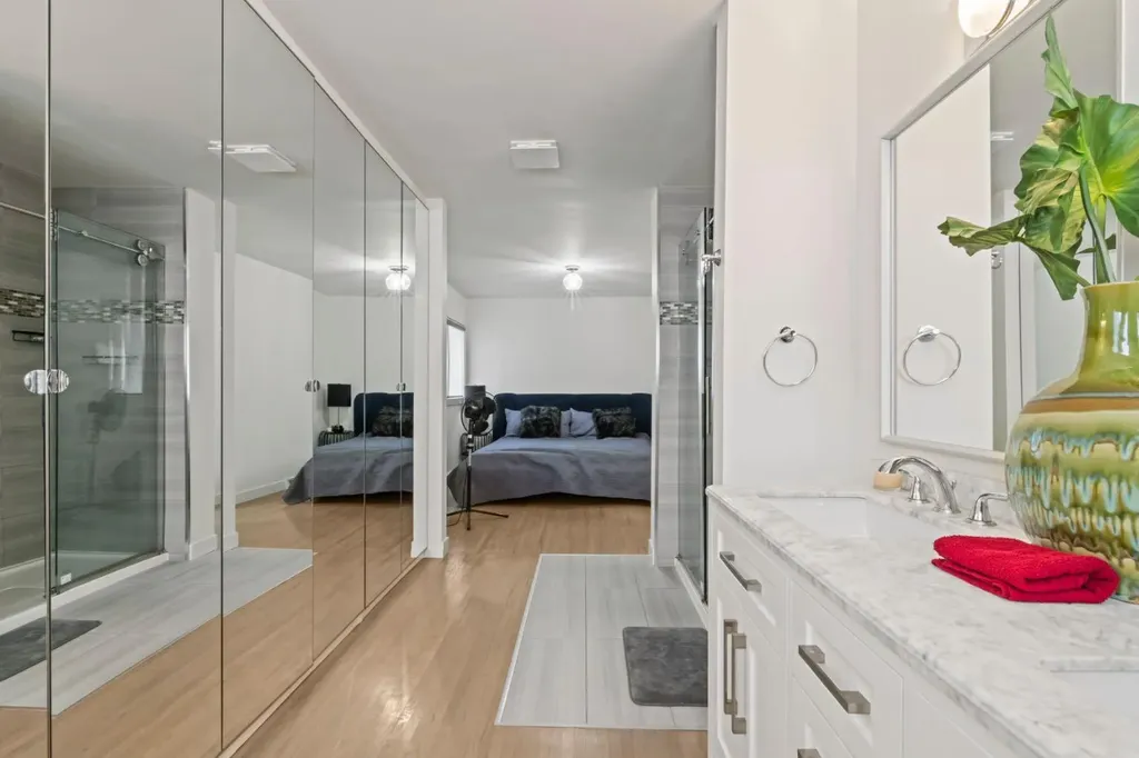 38 Westwood Drive SW Calgary AB T3C 2V7