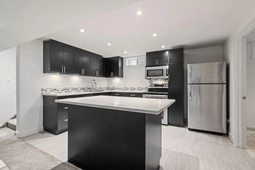 38 Westwood Drive SW Calgary AB T3C 2V7