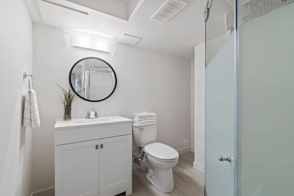 38 Westwood Drive SW Calgary AB T3C 2V7