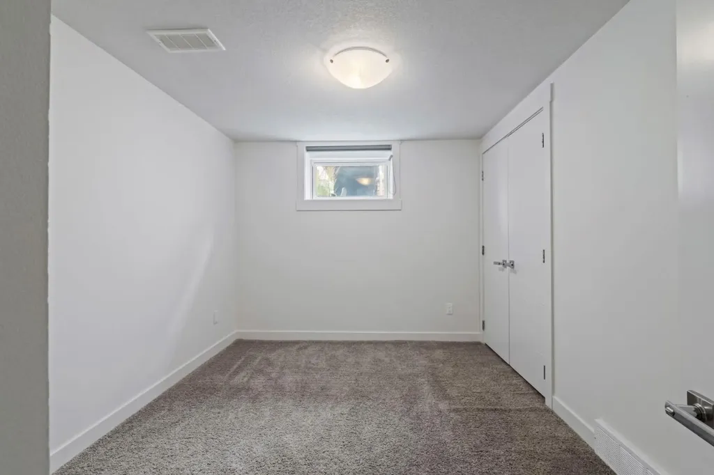 38 Westwood Drive SW Calgary AB T3C 2V7