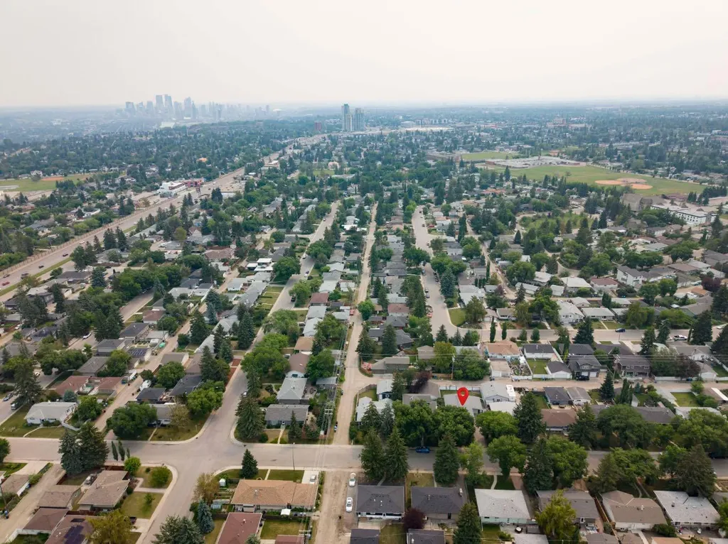 38 Westwood Drive SW Calgary AB T3C 2V7