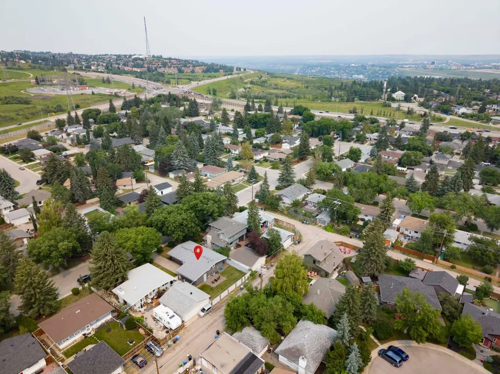 38 Westwood Drive SW Calgary AB T3C 2V7