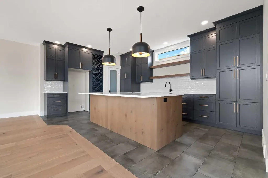 935 Maskell Place SE Redcliff AB T0J 2P0