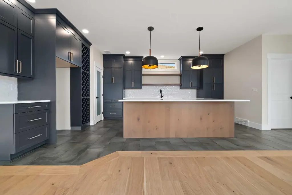 935 Maskell Place SE Redcliff AB T0J 2P0
