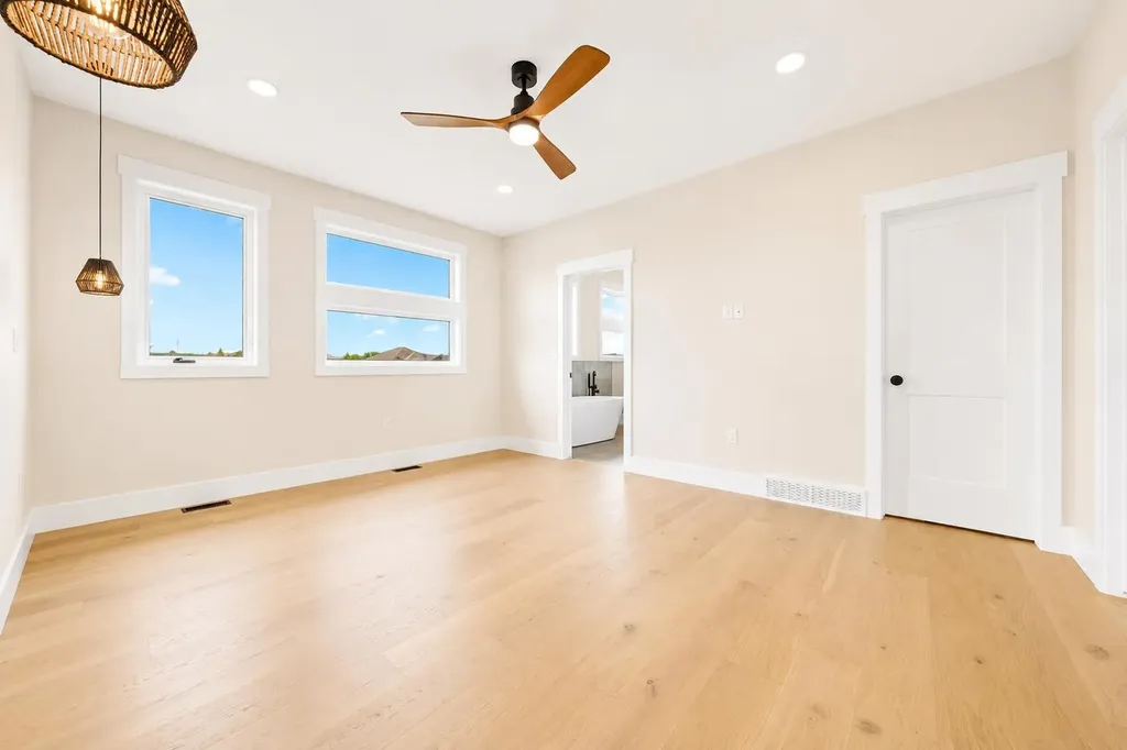 935 Maskell Place SE Redcliff AB T0J 2P0