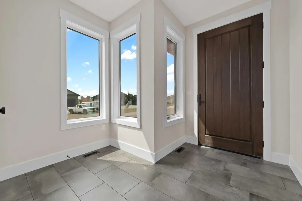935 Maskell Place SE Redcliff AB T0J 2P0