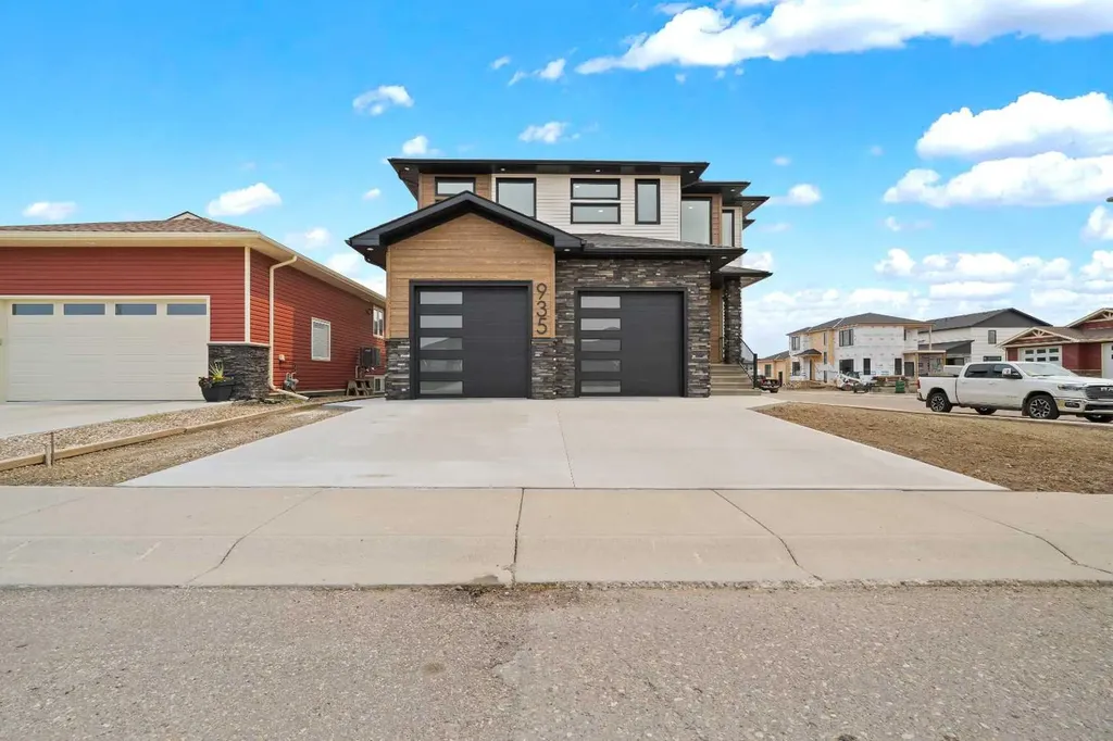 935 Maskell Place SE Redcliff AB T0J 2P0