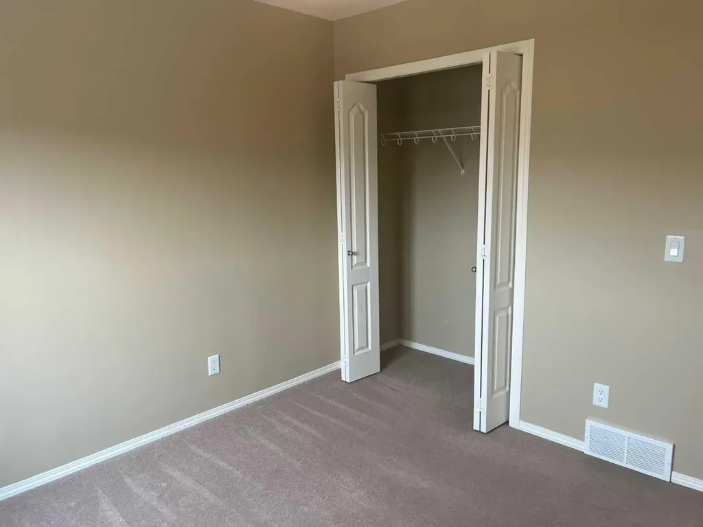 45 Keystone Terrace W Lethbridge AB T1J 5B8