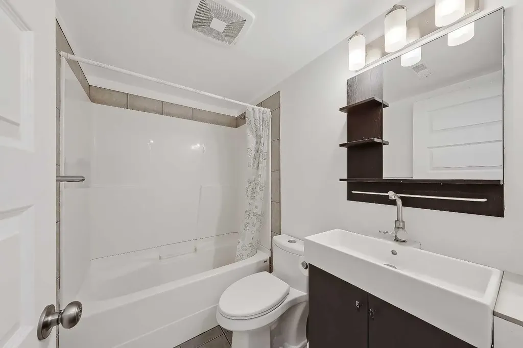 2622 24a Street SW Calgary AB T3E 1W3
