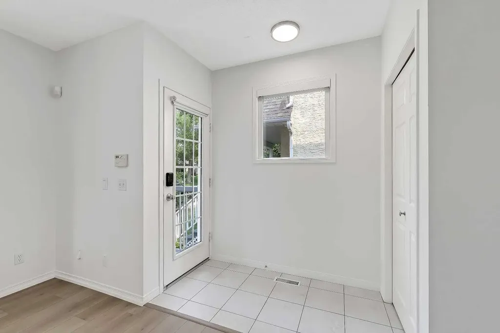 2622 24a Street SW Calgary AB T3E 1W3