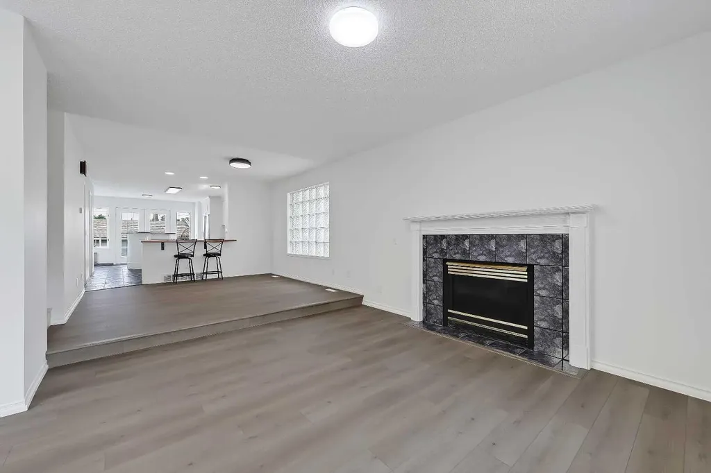 2622 24a Street SW Calgary AB T3E 1W3