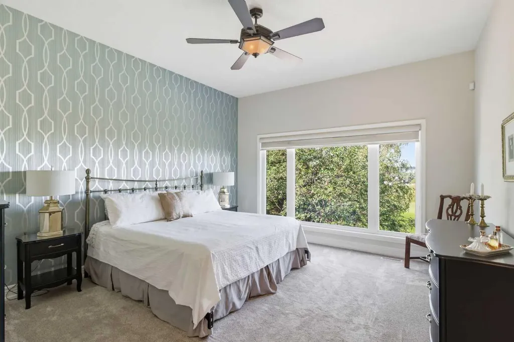 167 Valley Ridge Green NW Calgary AB T3B 5L6