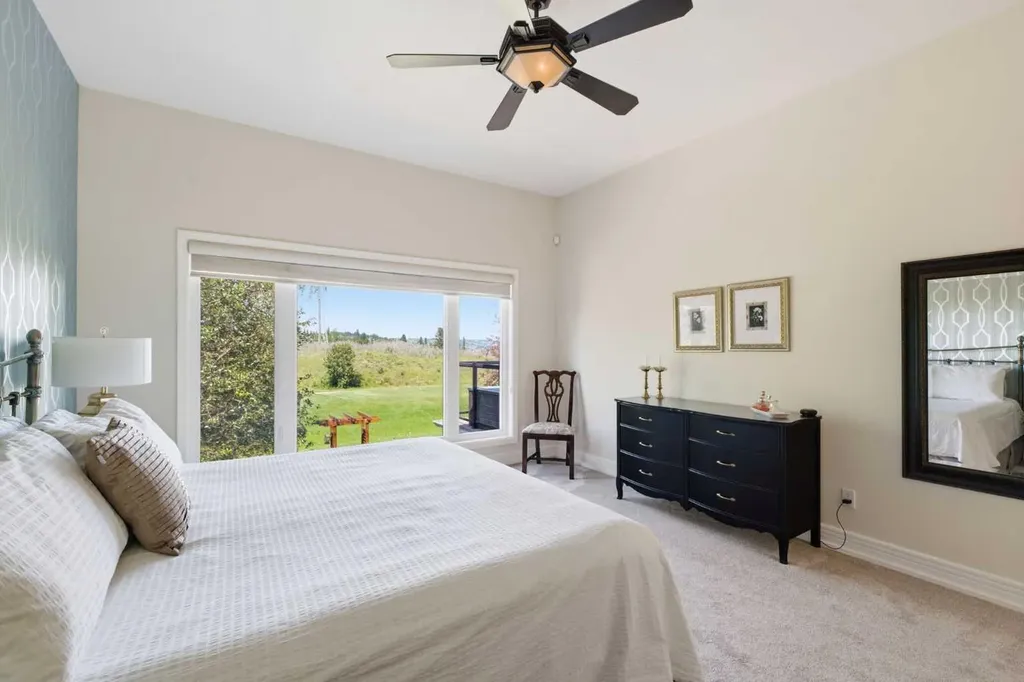 167 Valley Ridge Green NW Calgary AB T3B 5L6