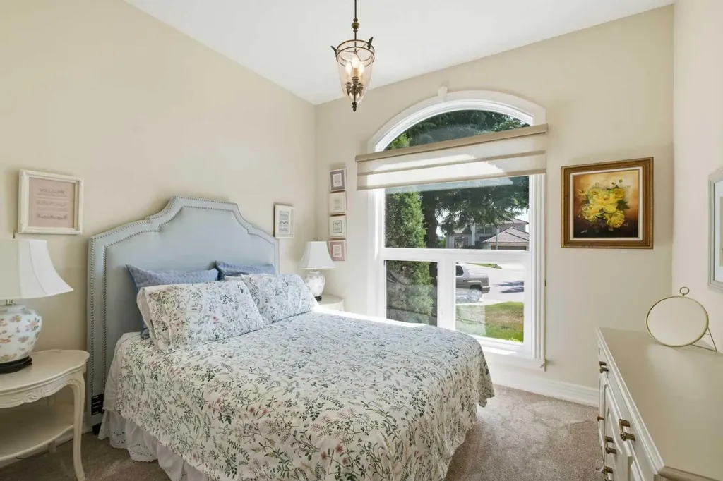 167 Valley Ridge Green NW Calgary AB T3B 5L6