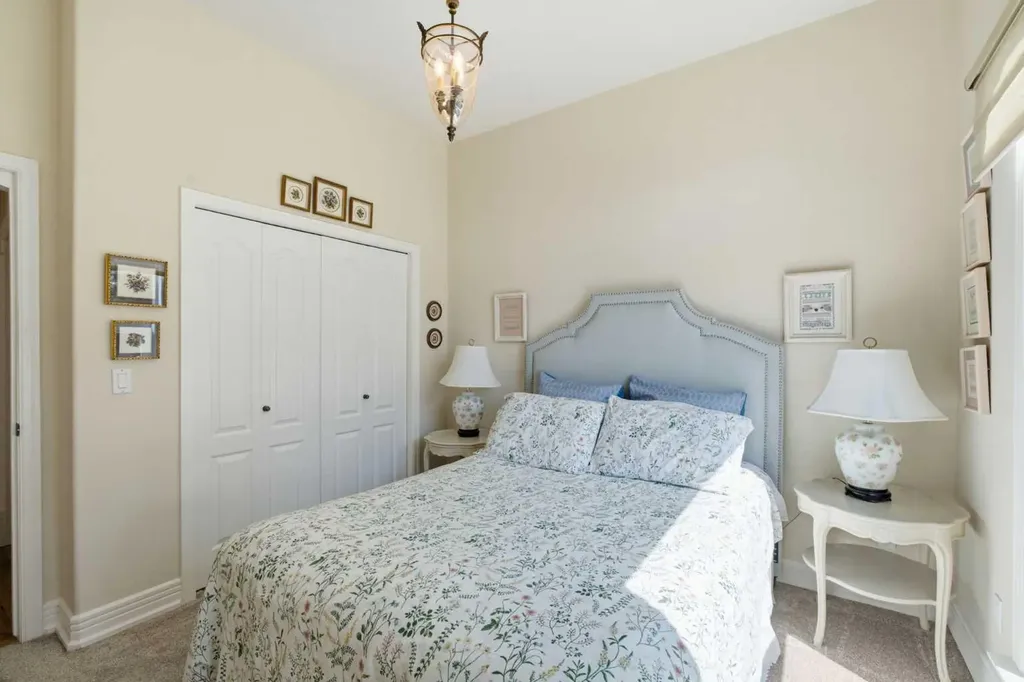 167 Valley Ridge Green NW Calgary AB T3B 5L6